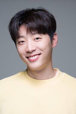 Shin Hyun-soo portrait
