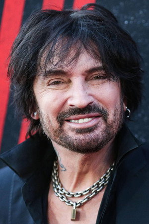 Tommy Lee portrait