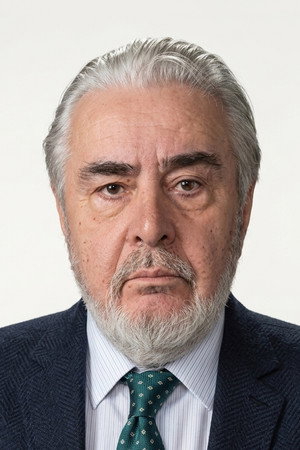Uğur Yücel portrait
