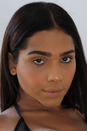 Ariela Freitas portrait