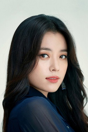Han Hyo-joo portrait
