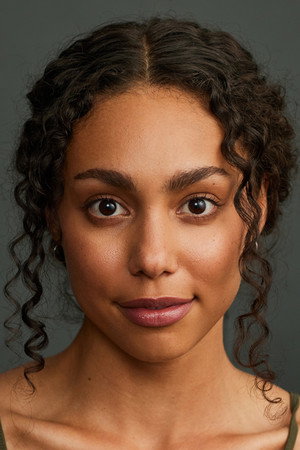 Emma Ferreira portrait