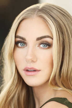 Jessica Sipos portrait