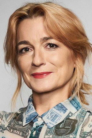 Lucie Cave portrait