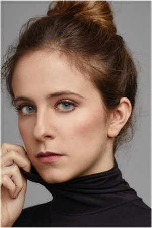 Lia Pastor portrait