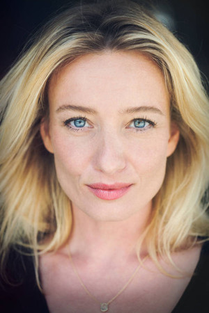 Karina Smulders portrait