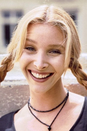 Lisa Kudrow portrait