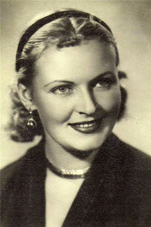 Nadezhda Cherednichenko portrait