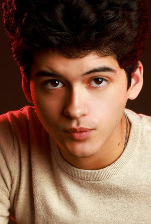 Max Pelayo portrait