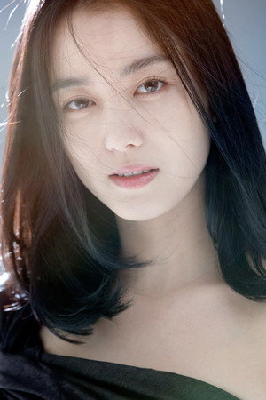 Lee So-yeon portrait