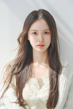 Han Yoo-eun portrait