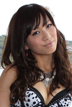 Mai Ōshima portrait