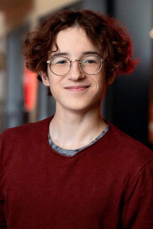 Simon Larson portrait