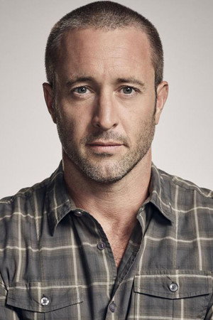 Alex O'Loughlin portrait