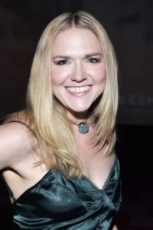 Dominique Swain portrait