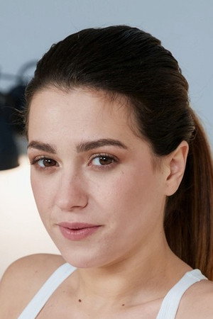 Valentina Lapiedra portrait
