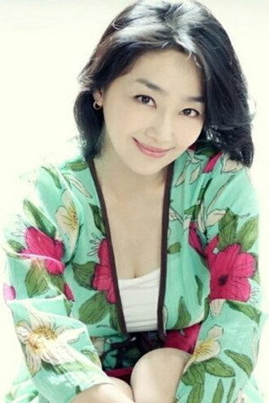 Lee Yeon-su portrait