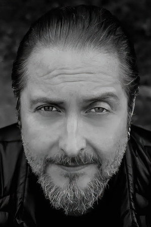 Lee Pomeroy portrait