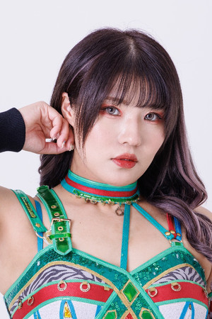 Ami Miura portrait