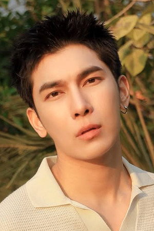 Suppasit Jongcheveevat portrait