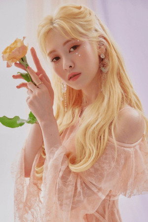 Baek Ye-bin portrait