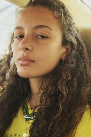 Liana Perlich portrait