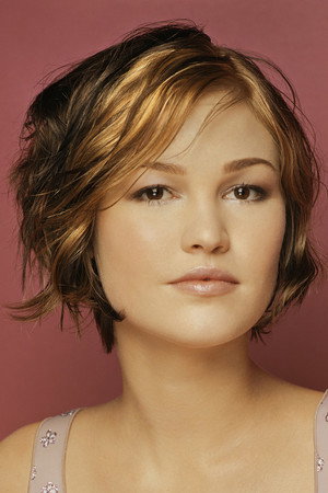 Julia Stiles portrait