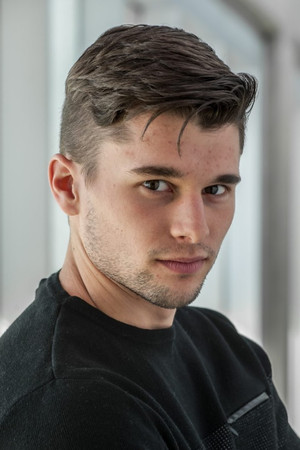 Guillaume Paquin portrait