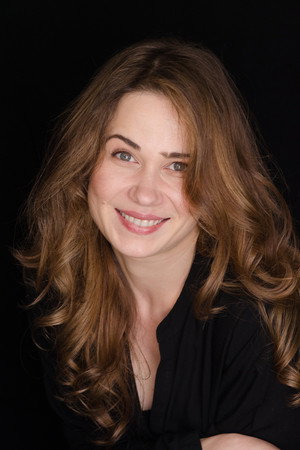 Iulia Lumânare portrait