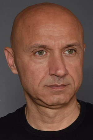 Suat Güzey portrait