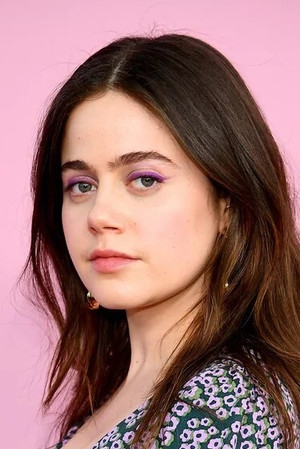 Molly Gordon portrait