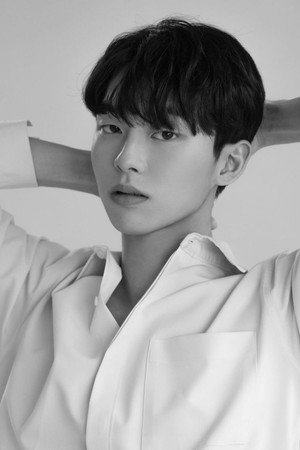 Choi Hyun-wook portrait