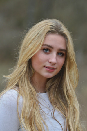 Olivia Langer portrait