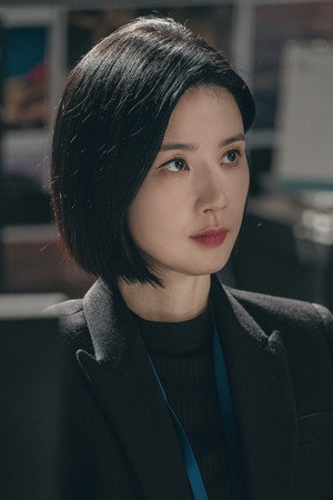Lee Bo-young portrait