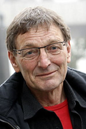 Arne Lindtner Næss portrait