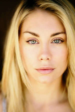 Jennifer Holland portrait