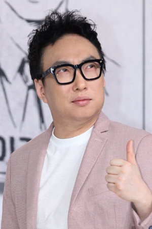 Park Myung-soo portrait