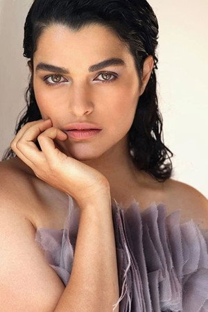 Eve Harlow portrait