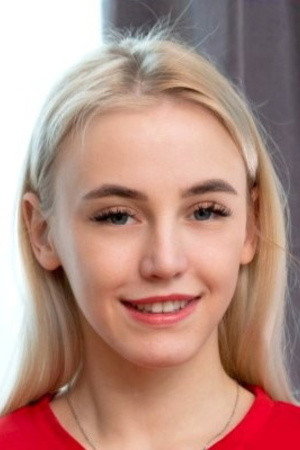 Sara Rich portrait