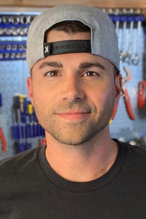 Mark Rober portrait