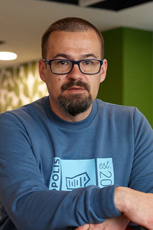 Artyom Usov portrait