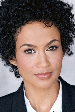Faye Peters portrait