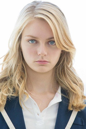 Alli Rae portrait