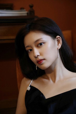 Sun Yanqing portrait