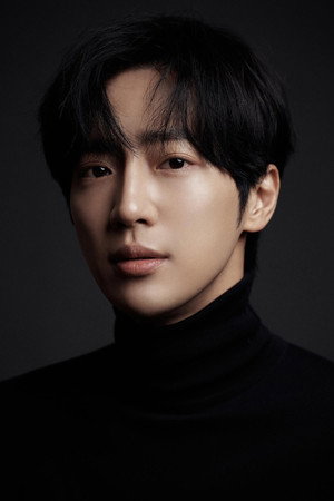 Lee Sang-yeob portrait