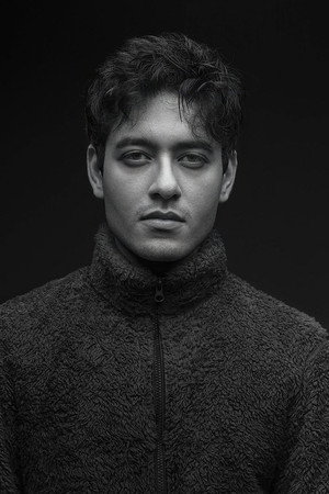 Zeyn Shaw portrait