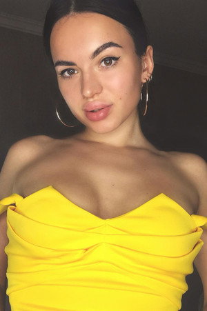 Maryana Rose portrait