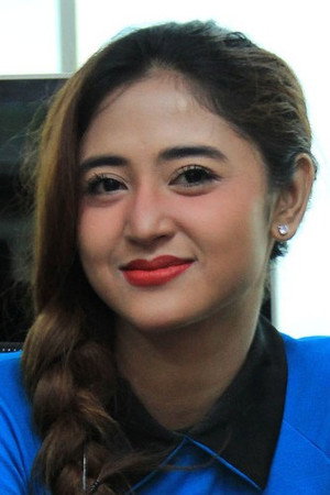 Dewi Persik portrait