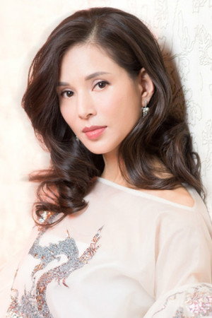 Carman Lee Yeuk-Tung portrait
