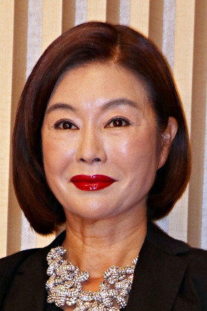 Kim Chung portrait